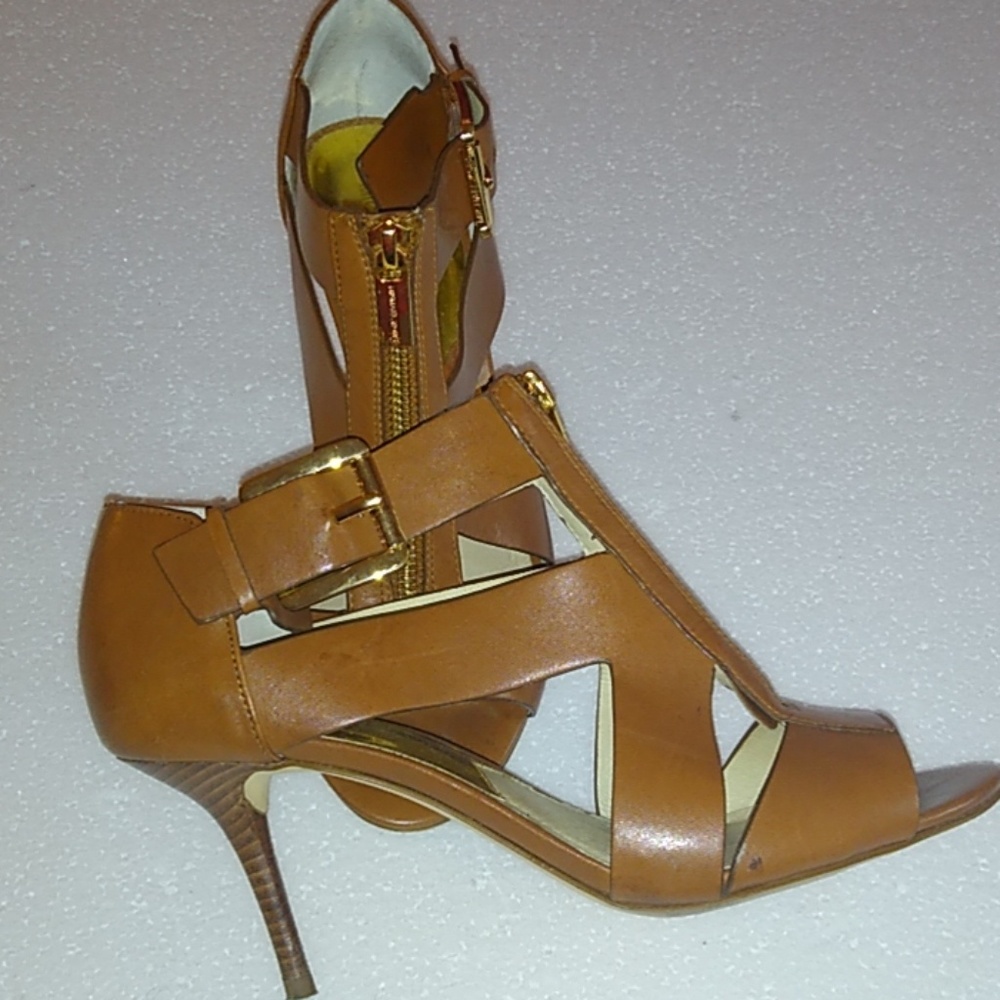 💖Michael Kors💯 Sexy heels. - Picture 4 of 8